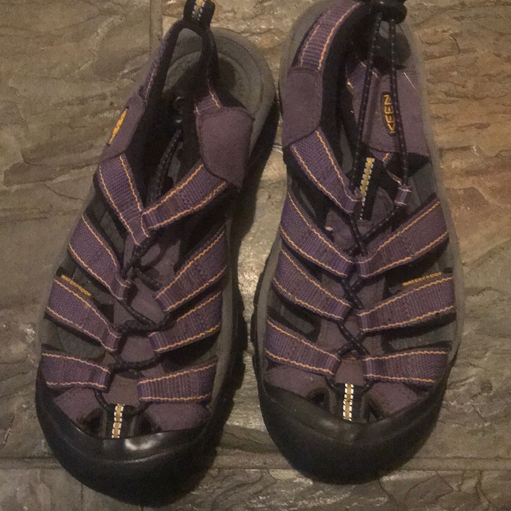 Keen women’s sandals size 7.5